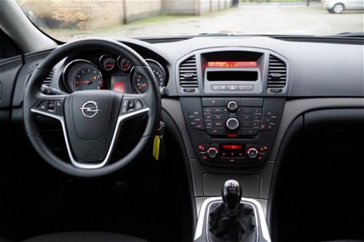 Opel Insignia - 1.6 T Edition Turbo Clima LM velgen 5-drs - 1