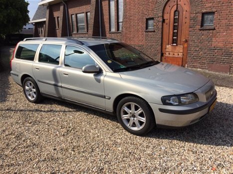 Volvo V70 - 2.4 Comfort Line - 1