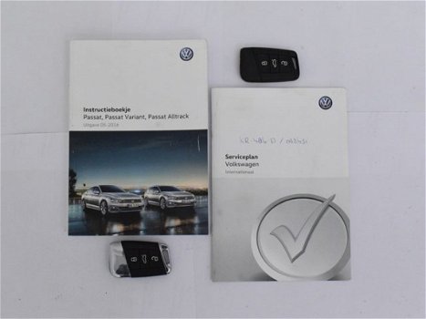 Volkswagen Passat Variant - 1.6 TDI Comfortline | 110PK | Navi | Clima | Parkeer hulp - 1