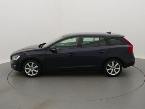 Volvo V60 - T3 2.0 KINETIC 152PK (PARROT/CLIMA/LMV) - 1