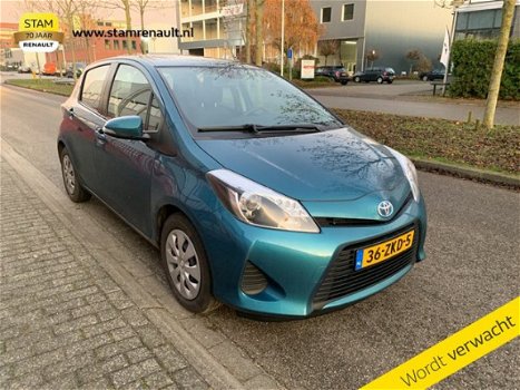 Toyota Yaris - 1.5 Full Hybrid Aspiration Camera, Navig., Climate, Cruise - 1