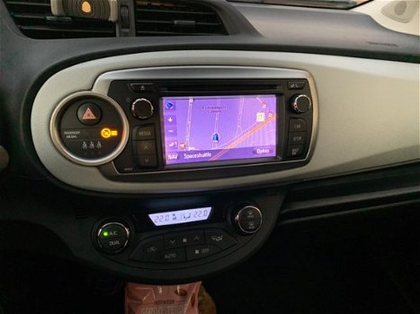 Toyota Yaris - 1.5 Full Hybrid Aspiration Camera, Navig., Climate, Cruise - 1
