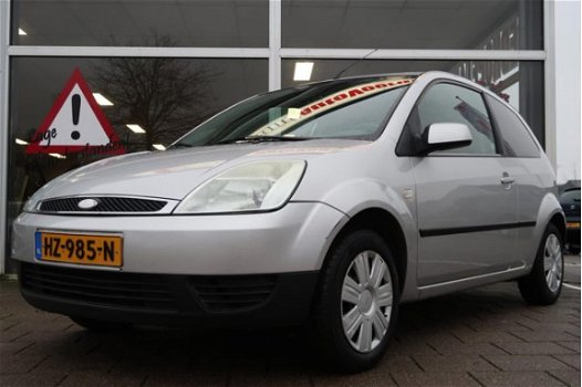 Ford Fiesta - 1.6 TDCi Ghia / Radio Cd / Airco / 2005 - 1