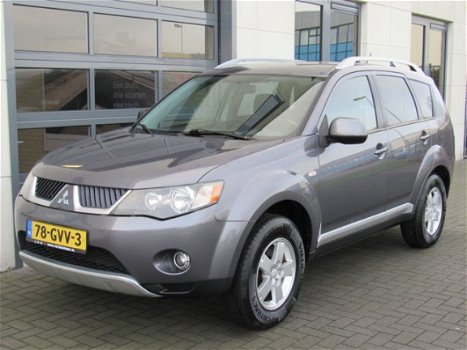 Mitsubishi Outlander - 2.4 Intro Edition 2WD Trekhaak NL Auto NAP - 1