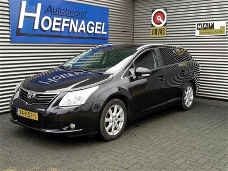 Toyota Avensis Wagon - 2.0 VVTi Panoramic Business Special - 1