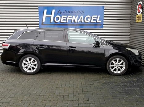 Toyota Avensis Wagon - 2.0 VVTi Panoramic Business Special - 1