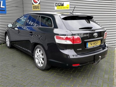 Toyota Avensis Wagon - 2.0 VVTi Panoramic Business Special - 1