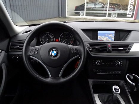 BMW X1 - sDrive18i Executive | Navi | Bluetooth | 18