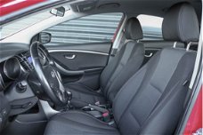 Hyundai i30 - 1.4 Airco Verwarmde voorstoelen Lichtmetalen velgen Cruise Control