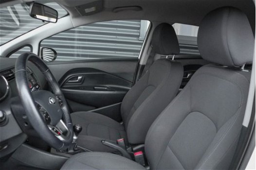 Kia Rio - 1.2 CVVT Design Edition Airco Parkeersensoren achter Cruise Control Lichtmetalen velgen - 1