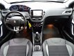 Peugeot 2008 - 1.2 VTi Allure / Navigatie / - 1 - Thumbnail