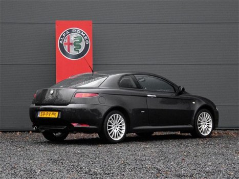 Alfa Romeo GT - 2.0 JTS Distinctive | 1e eigenaar | leder | Bose | - 1
