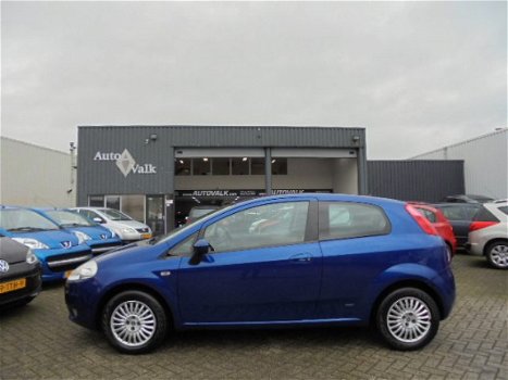 Fiat Grande Punto - 1.4 Dynamic Climate. Cruise. Elek. Pakket. APK 01-2021 - 1