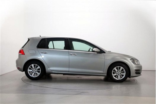 Volkswagen Golf - 1.0 TSI 116pk Trendline DSG Navigatie DAB+ Climate Control - 1