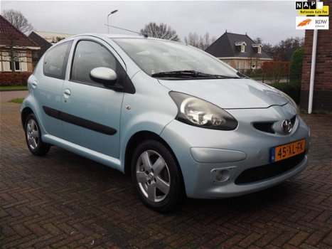 Toyota Aygo - 1.0-12V Sport | Airco | 5Deurs | LMV | Elektrische ramen | Actie prijs - 1