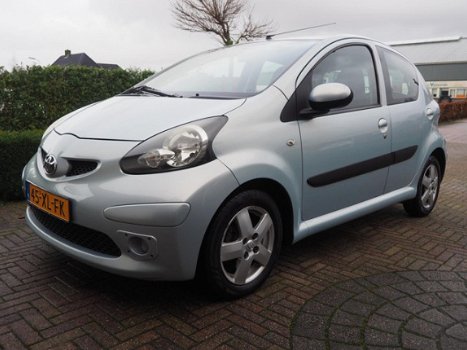 Toyota Aygo - 1.0-12V Sport | Airco | 5Deurs | LMV | Elektrische ramen | Actie prijs - 1