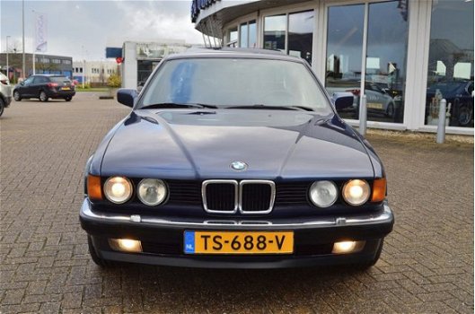 BMW 7-serie - 735I autom. E32 Youngtimer € 10, - p/mnd - 1