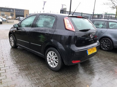 Fiat Punto Evo - 1.3 M-Jet Dynamic Motor loopt niet goed tikt - 1