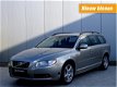 Volvo V70 - 2.5FT 231 PK MOMENTUM ELEK. PARKEERVERWARMING, STOELVERWARMING - 1 - Thumbnail