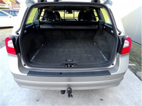 Volvo V70 - 2.5FT 231 PK MOMENTUM ELEK. PARKEERVERWARMING, STOELVERWARMING - 1