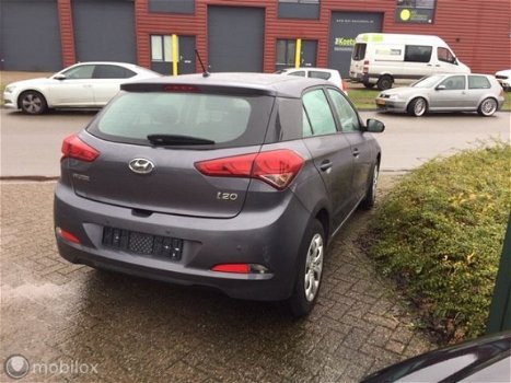 Hyundai i20 - 1.4i automaat pdc V+A, 24 mnd garantie mogelijk - 1