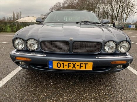 Jaguar XJ - 3.2 V8 Executive - 1