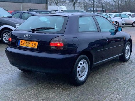 Audi A3 - 1.6 Attraction AUTOMAAT Peter Mulder JR Emmer-Compascuum - 1