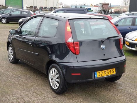 Fiat Punto - 1.3 JTD Dynamic Peter Mulder JR Emmer-Compascuum - 1