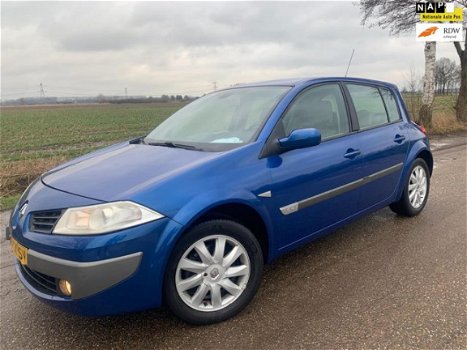 Renault Mégane - 1.6-16V Dynamique Comfort / 120.000km nap 5drs - 1