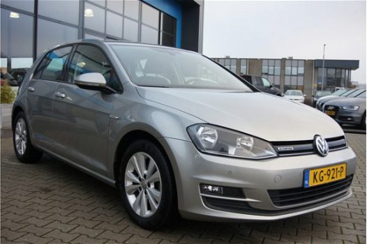 Volkswagen Golf - 1.0 TSI Comfortline Navigatie, Clima - 1