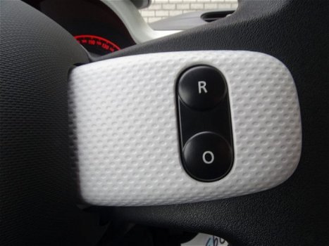 Renault Twingo - 1.0 SCe 70pk Collection | Unieke Kilometerstand | Airco | R&Go Navigatie | Bluetoot - 1