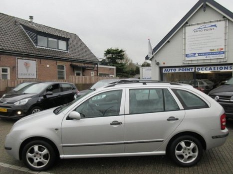 Skoda Fabia Combi - 1.4 Comfort rijd goed door inruil verkregen - 1