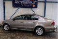 Volkswagen Passat - 1.4 TSI Comfortline BlueMotion - N.A.P. Airco, Cruise, Navi, PDC, Trekhaak - 1 - Thumbnail