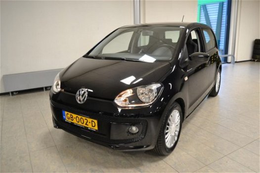 Volkswagen Up! - 1.0 high up | Fender Soundsystem | LM Velgen | PDC | DAB+ - 1