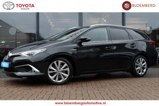 Toyota Auris Touring Sports - 1.8 Hybrid Executive 17 Inch - 1