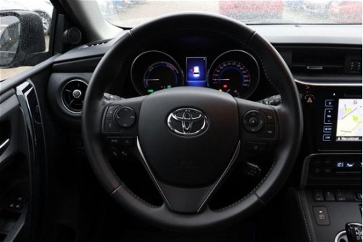 Toyota Auris Touring Sports - 1.8 Hybrid Executive 17 Inch - 1