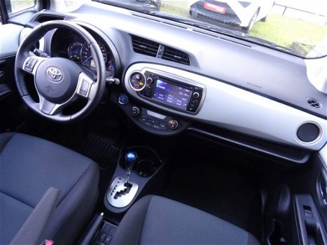 Toyota Yaris - 1.5 Full Hybrid Dynamic / Panoramadak / Navigatie / Parkeercamera / Climate Control / - 1