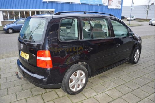 Volkswagen Touran - 1.9 TDI Business 5Drs I Airco I Sport velgen I Dealer onderhouden - 1