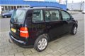 Volkswagen Touran - 1.9 TDI Business 5Drs I Airco I Sport velgen I Dealer onderhouden - 1 - Thumbnail