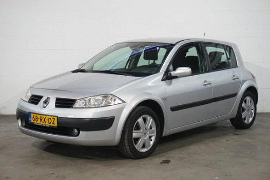 Renault Mégane - 1.4-16V Tech Road ✔ Airco ✔ Mooie Auto ☎ - 1