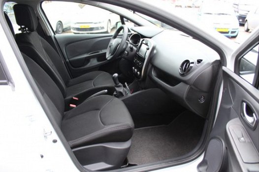 Renault Clio Estate - 1.5 dCi ECO Expression (90pk) Navi/ Airco/ Cruise/ Elek. pakket/ Isofix/ Bluet - 1