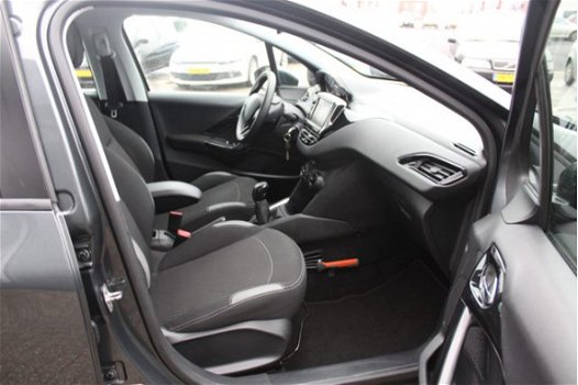 Peugeot 208 - 1.6 BlueHDi Blue (100pk) Internet /Navi /Airco /Cruise /Elek. pakket /Radio /Bluetooth - 1