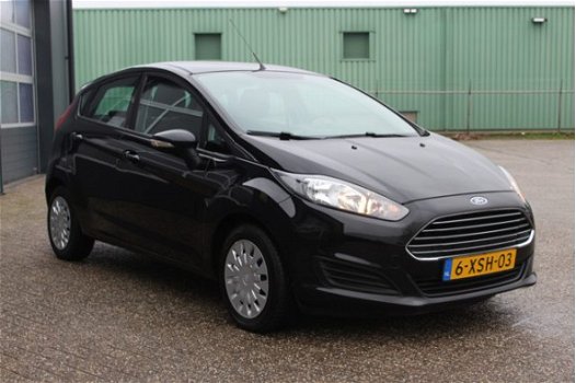 Ford Fiesta - 1.6 TDCi Style (96pk) Navi /Airco /Elek. pakket /C.V. afstand /Radio /Bluetooth /AUX&U - 1