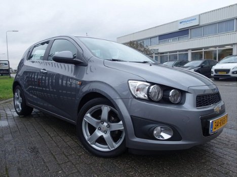 Chevrolet Aveo - 1.4 LTZ - 1