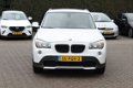 BMW X1 - sDrive20d Executive / Navigatie / Sportstoelen / Parkeerhulp - 1 - Thumbnail