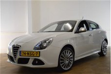 Alfa Romeo Giulietta - 1.4 T 170PK DISTINCTIVE LEDER/LMV/ECC