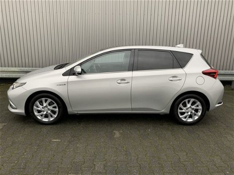 Toyota Auris - 1.8 HYBRID PANO LED 1/2LEDER NAVI CAM PDC LMV *INCL. BTW NL-AUTO - 1