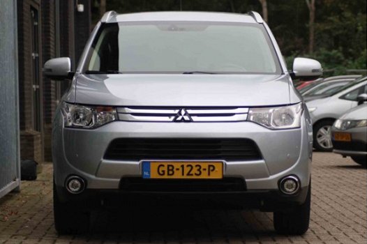 Mitsubishi Outlander - 2.0 CVT Business Edition - All-in prijs | trekhaak | navi | 7 zits - 1