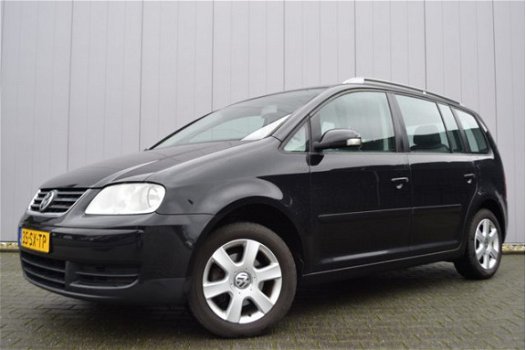 Volkswagen Touran - 1.9 TDi Business Airco, Navigatie, Trekhaak, 16 Inch LMV - 1