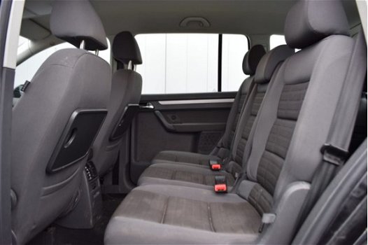 Volkswagen Touran - 1.9 TDi Business Airco, Navigatie, Trekhaak, 16 Inch LMV - 1